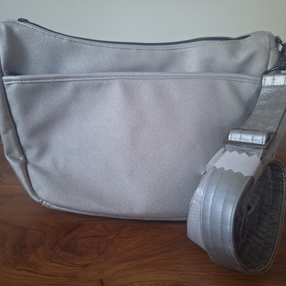 Lug - Harmony Matte Luxe VL - Picture 4 of 7